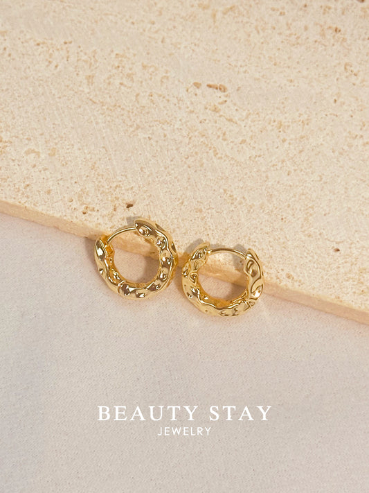 Gold plated versatile earrings-wave