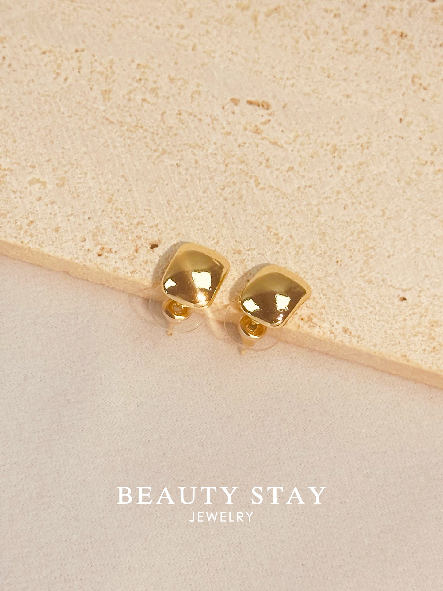 Gold plated versatile earrings-cube