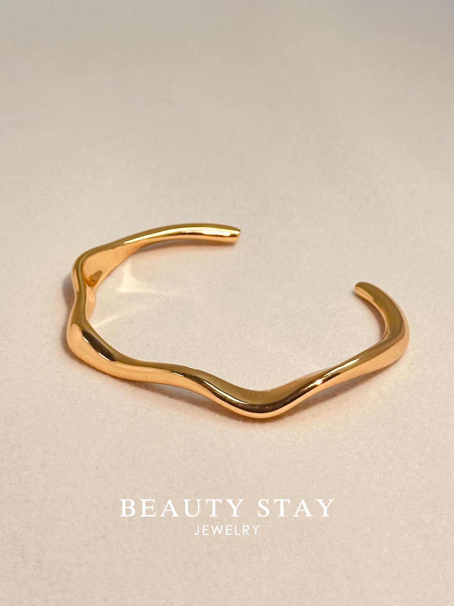 Baroque gold bracelet-Open